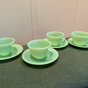Fire, king cup and saucers service for four